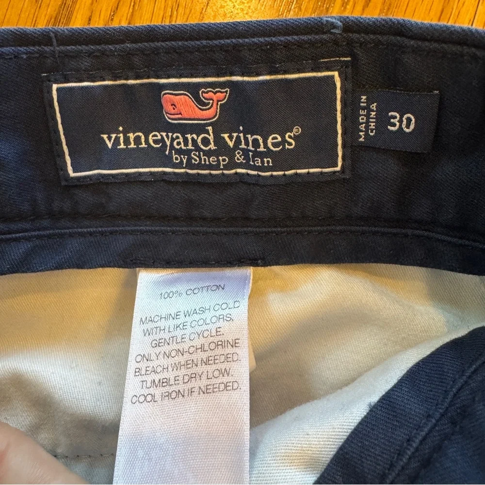 VINEYARD VINES Mens 30 Breaker Club Shorts Navy Whale Patriotic Stars Stripes‎